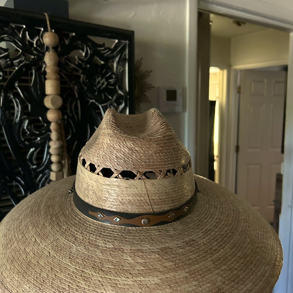 Straw hats are back